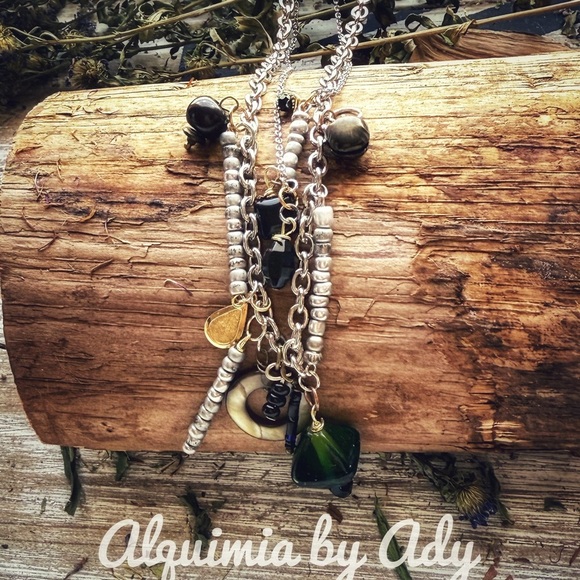 Alquimia Silver and Black Necklace - Picture 6 of 7